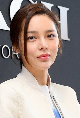 ミスコリア出身 女優パク・シヨン 熱愛、薬物乱用、離婚を経て 母もミスコリアの横顔美人_f0158064_19405555.jpg