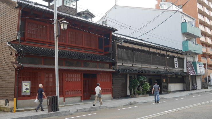 一等地にありながら廉価で歴史深い金沢の旅館―すみよしや旅館_a0385880_16121816.jpg