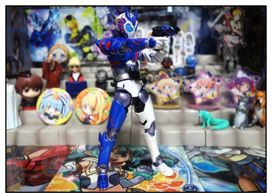 S.H.Figuarts 仮面ライダーバルカン シューティングウルフで遊びまくり!!_f0205396_00055625.jpg