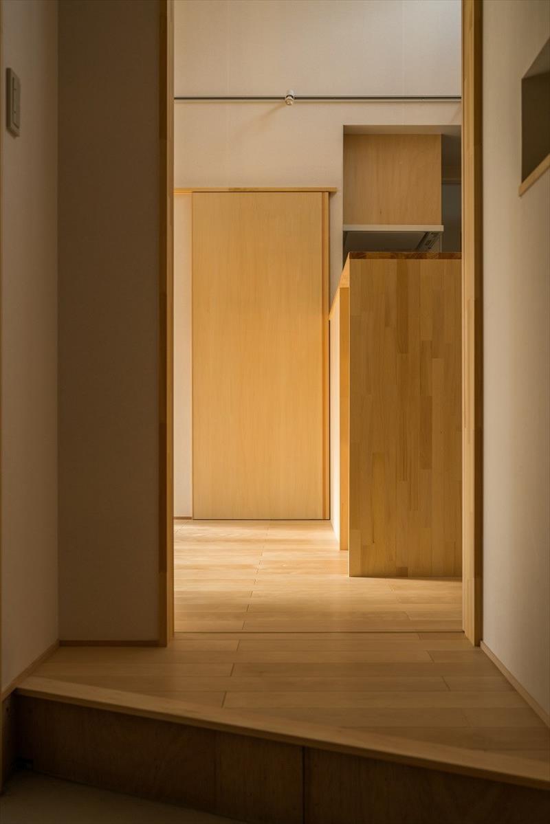 光の入り方と居心地の良い空間_b0349892_09393354.jpg
