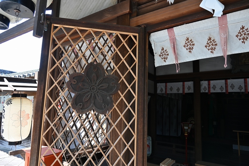 百度石_e0374932_05214080.jpg