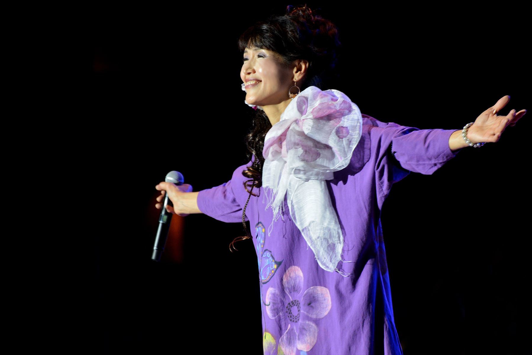 頑張れたねと 自分抱きしめて 君がために子守歌 40歳から楽しむマニアック的人生