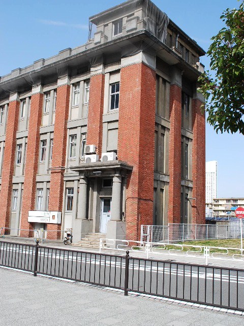 横浜旧生糸検査所、帝蚕倉庫事務所・倉庫(大正モダン建築再見)_f0142606_11282609.jpg