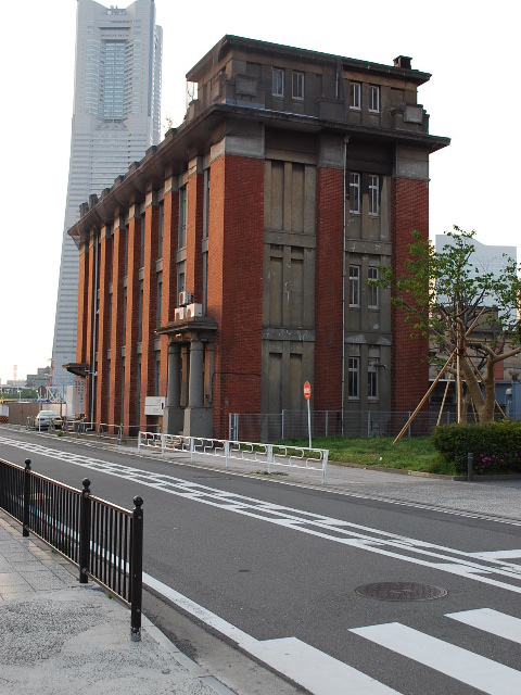 横浜旧生糸検査所、帝蚕倉庫事務所・倉庫(大正モダン建築再見)_f0142606_18124646.jpg