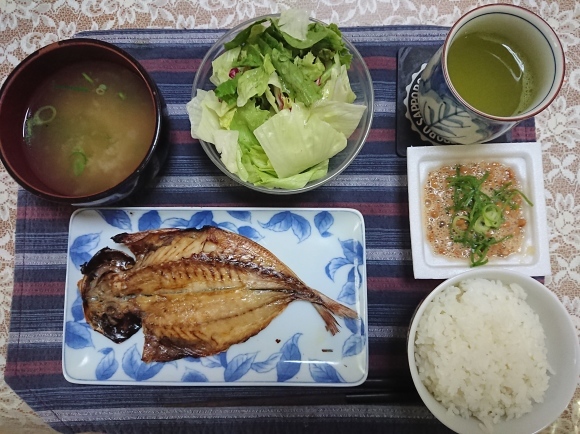 5/9宣言下32日目 鯵の開き納豆定食@自宅_b0042308_09324971.jpg