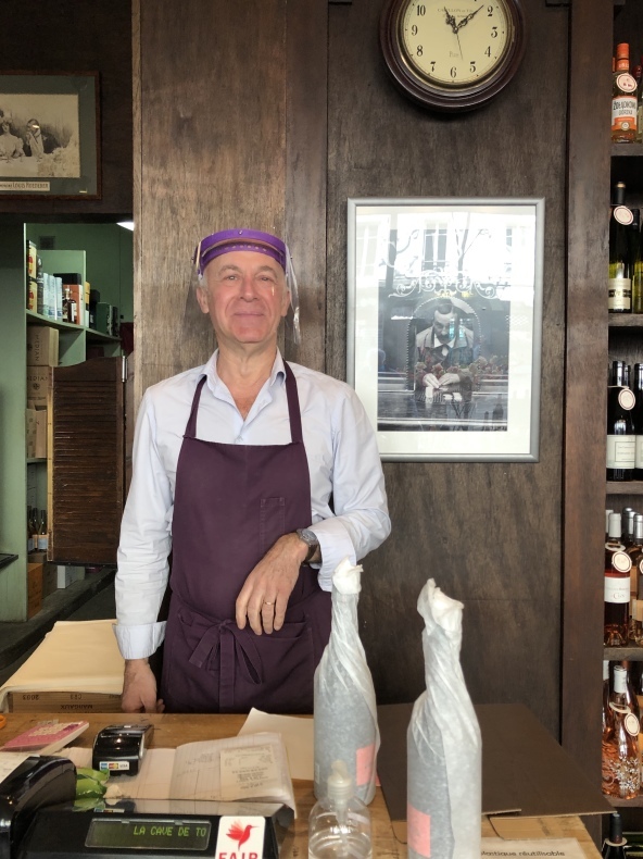 外出制限の日常〜7 53日目 59歳 ワイン店経営者 クリストフさんの場合_a0231632_01073560.jpeg