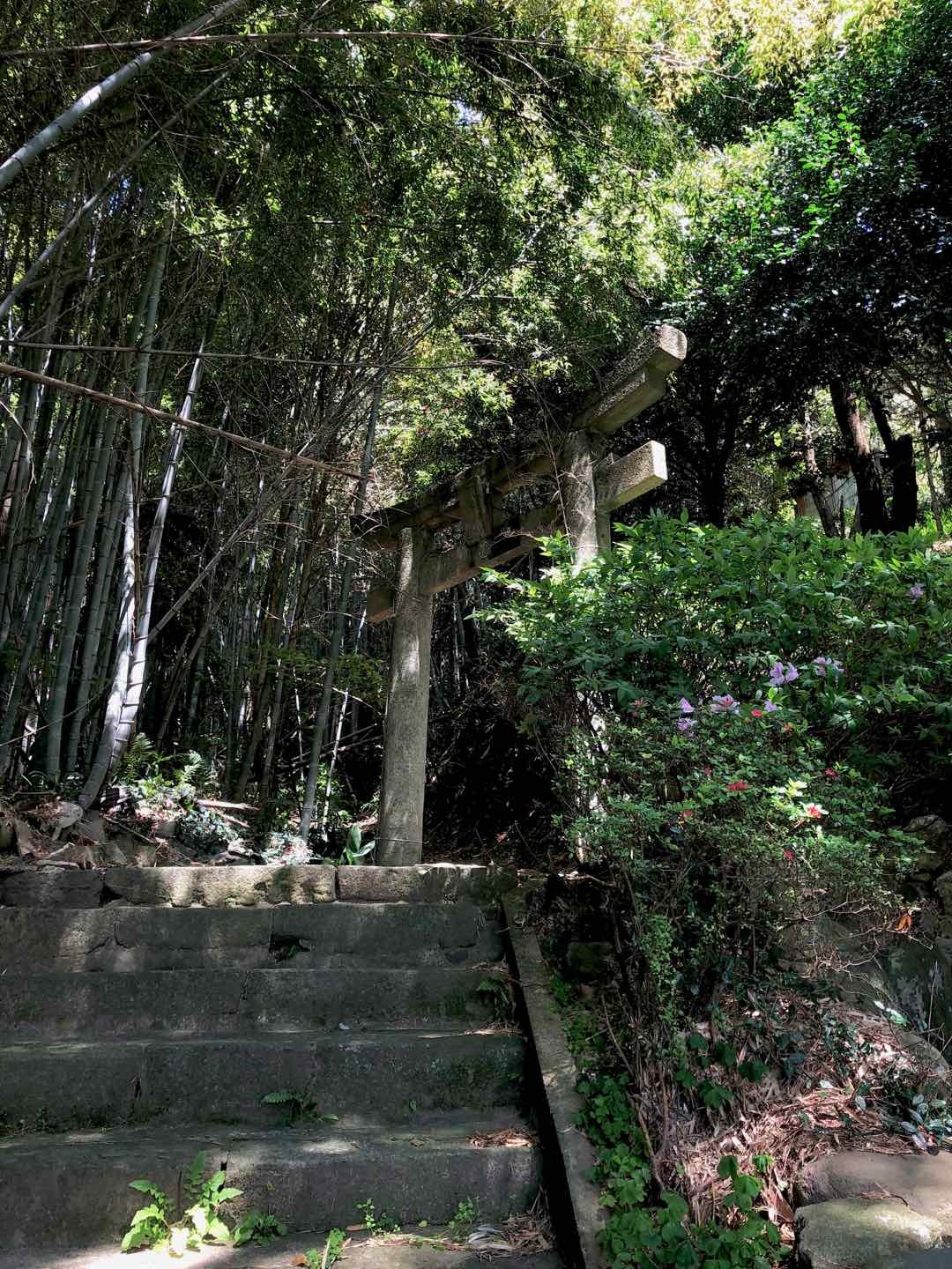 縫殿神社　1　福岡県福津市奴山_b0023047_04383176.jpg