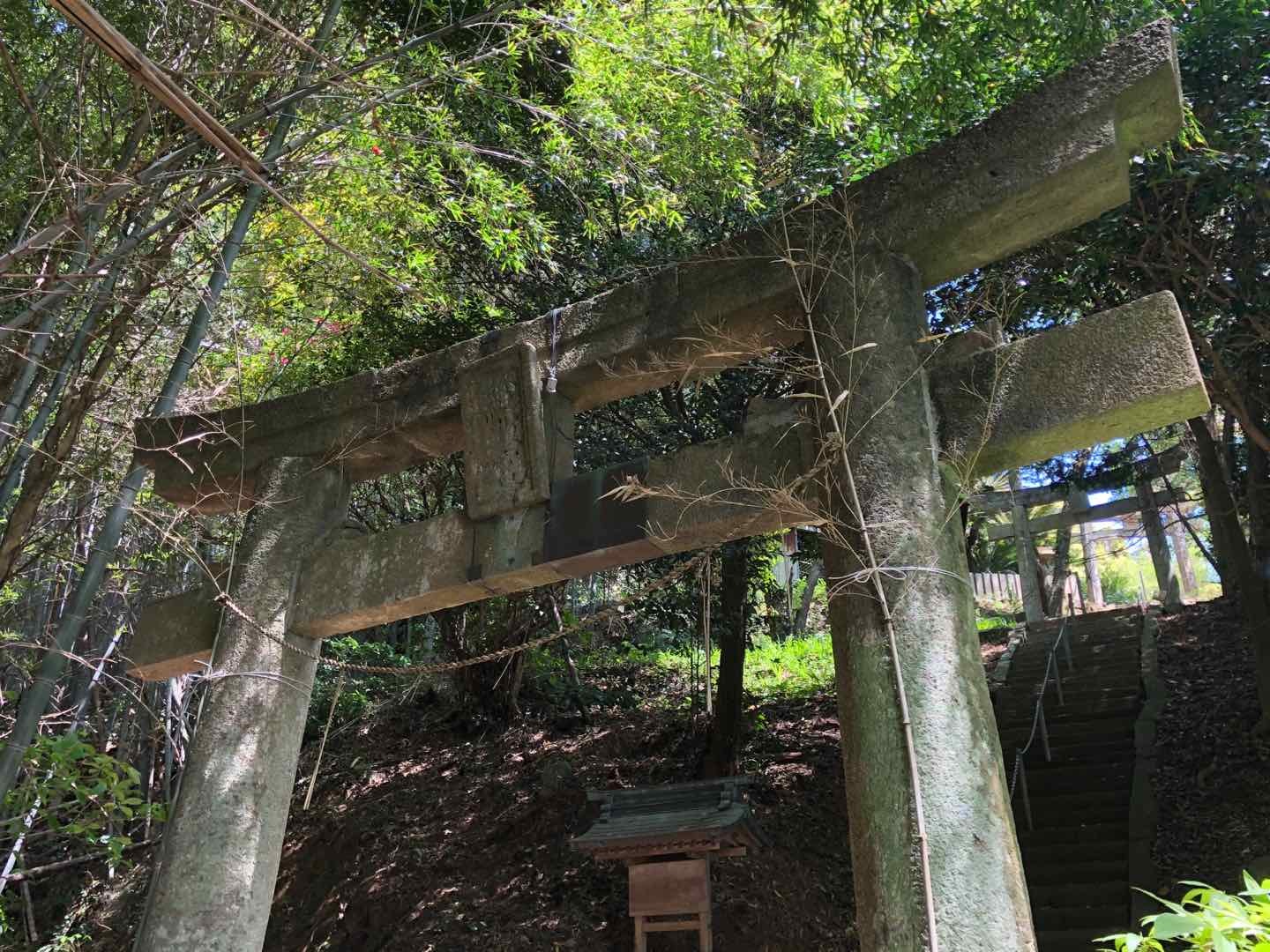 縫殿神社　1　福岡県福津市奴山_b0023047_04384362.jpg