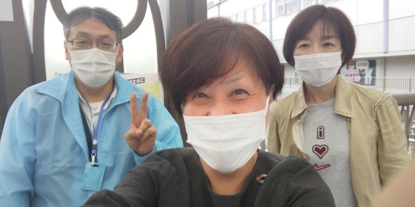 😊🤭😊 3人の議員団、毎月9日宣伝 🎤 むふふ 💐 お誕生日 🎂☕🍓_f0061067_20010244.jpg