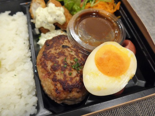 【テイクアウト情報】新宿御苑前「ハンバーグウィル」_f0232060_11273783.jpg