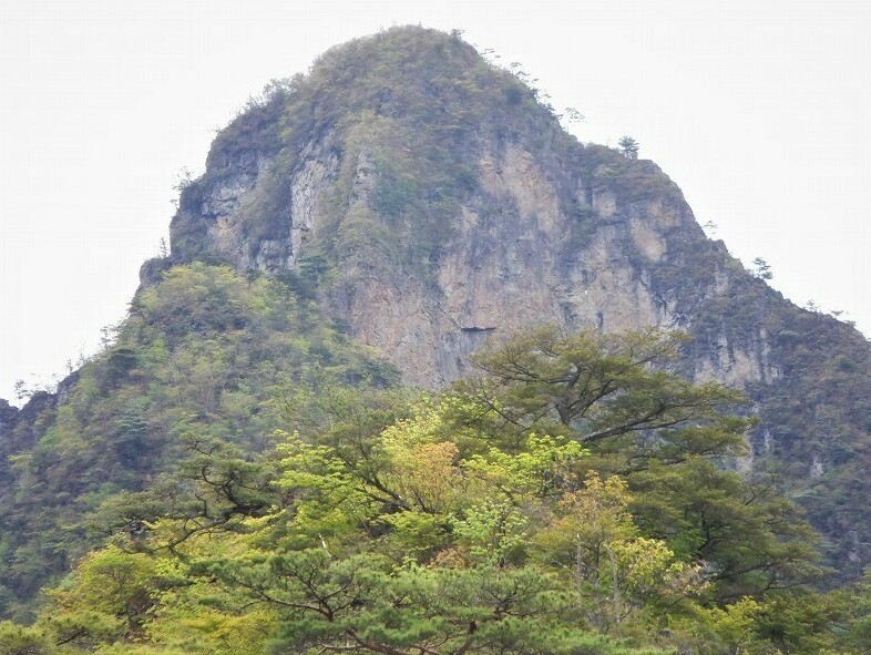 南牧村 チョキから碧岩北稜を登る Climbing at Mount Midori in 南牧村 チョキから碧岩北稜を登る Climbing at Mount Midori in