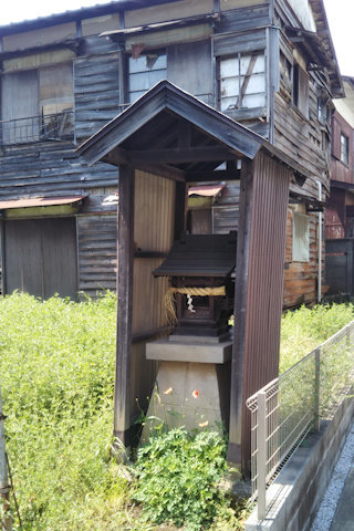祠(下石神井1)_a0121671_20335896.jpg