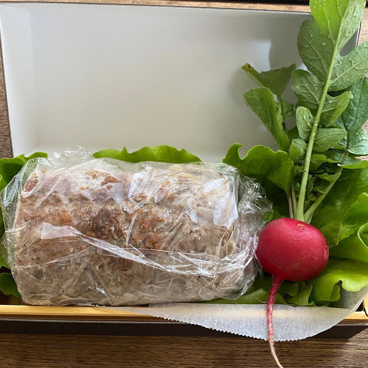 妹の誕生日にミートローフ&チーズケーキをプレゼント_d0122797_22175158.jpg