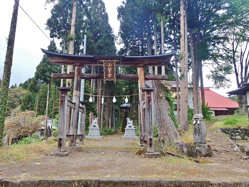 連休の最後は飯山市の「小菅神社」を訪ねました_c0336902_20010903.jpg