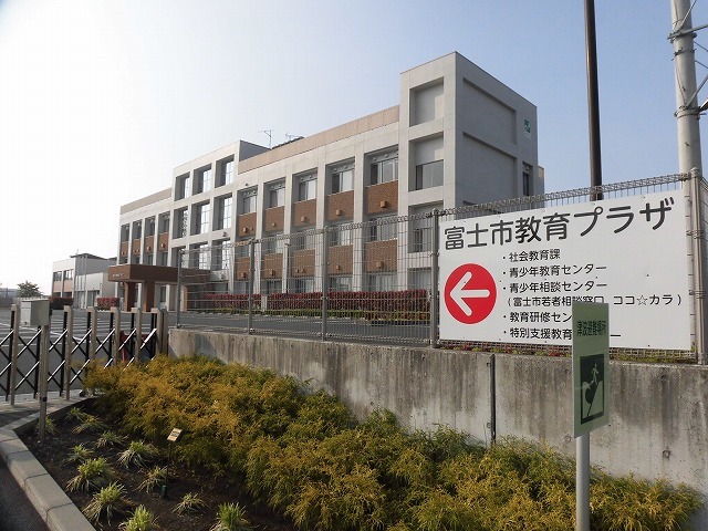 旧国1の津田橋架け替え工事が進む小潤井川 津田・荒田島を行く朝の散歩_f0141310_08230900.jpg