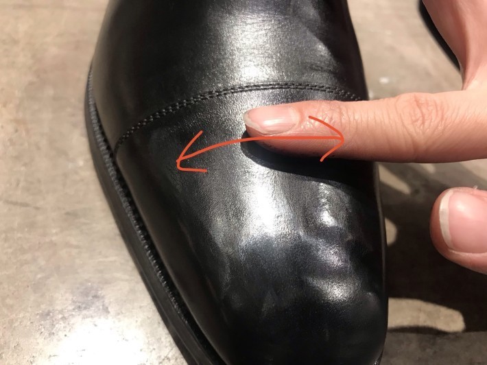 プレーントゥ×鏡面磨き : シューケアマイスター靴磨き工房 銀座三越店