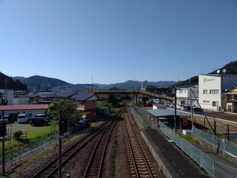 平日のまだ16時なのに特急停車駅は無人駅_f0360992_07060506.jpg