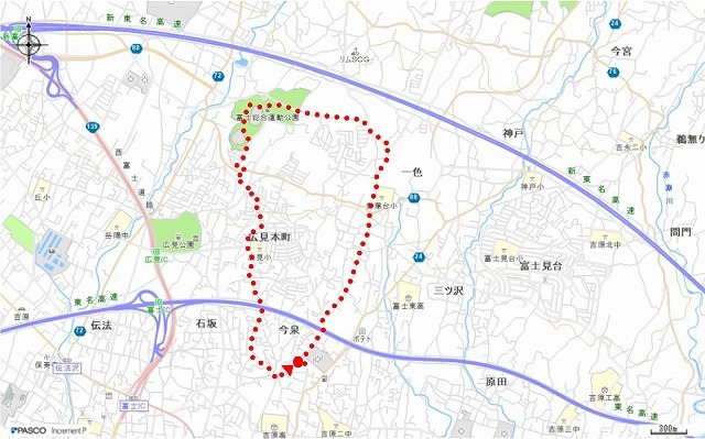 刈り取り間近の茶畑を行く　　こどもの日に歩いた朝の散歩「総合運動公園コース」_f0141310_07372969.jpg