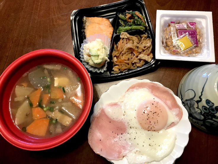 5/14木☆今日もスーパーのお総菜+ハムエッグ_c0212604_12684.jpg