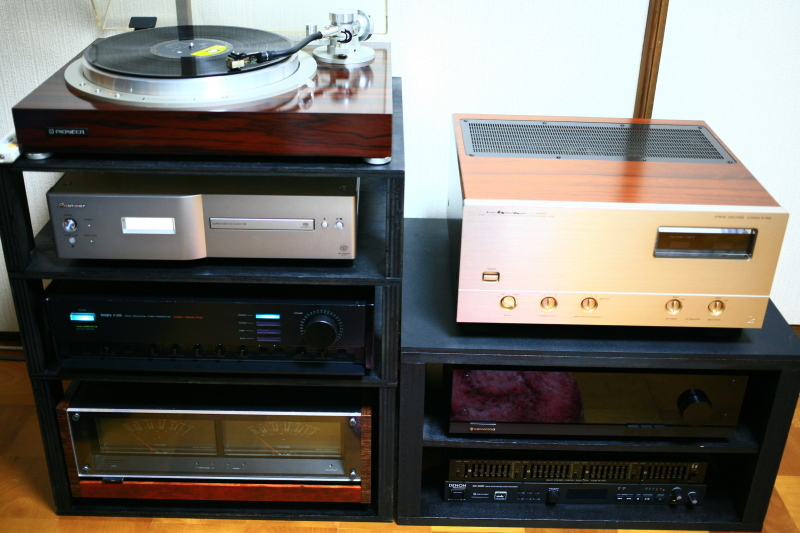 Luxman CN-2050 カー パワーアンプ Luxman 外箱付き・ラックスマン