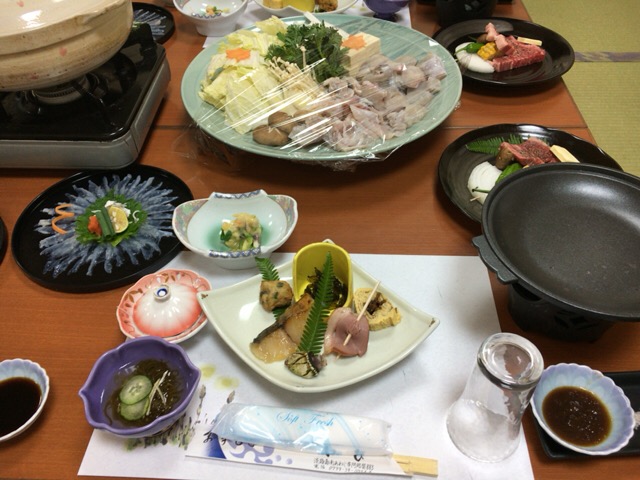 淡路島 旅館いび は驚愕コスパ 豪華夕食編 よっしゃ食べるで 遊ぶで