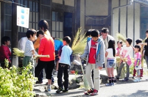 「亥の子」作りとお遍路さん 2015_f0213825_16053898.jpg