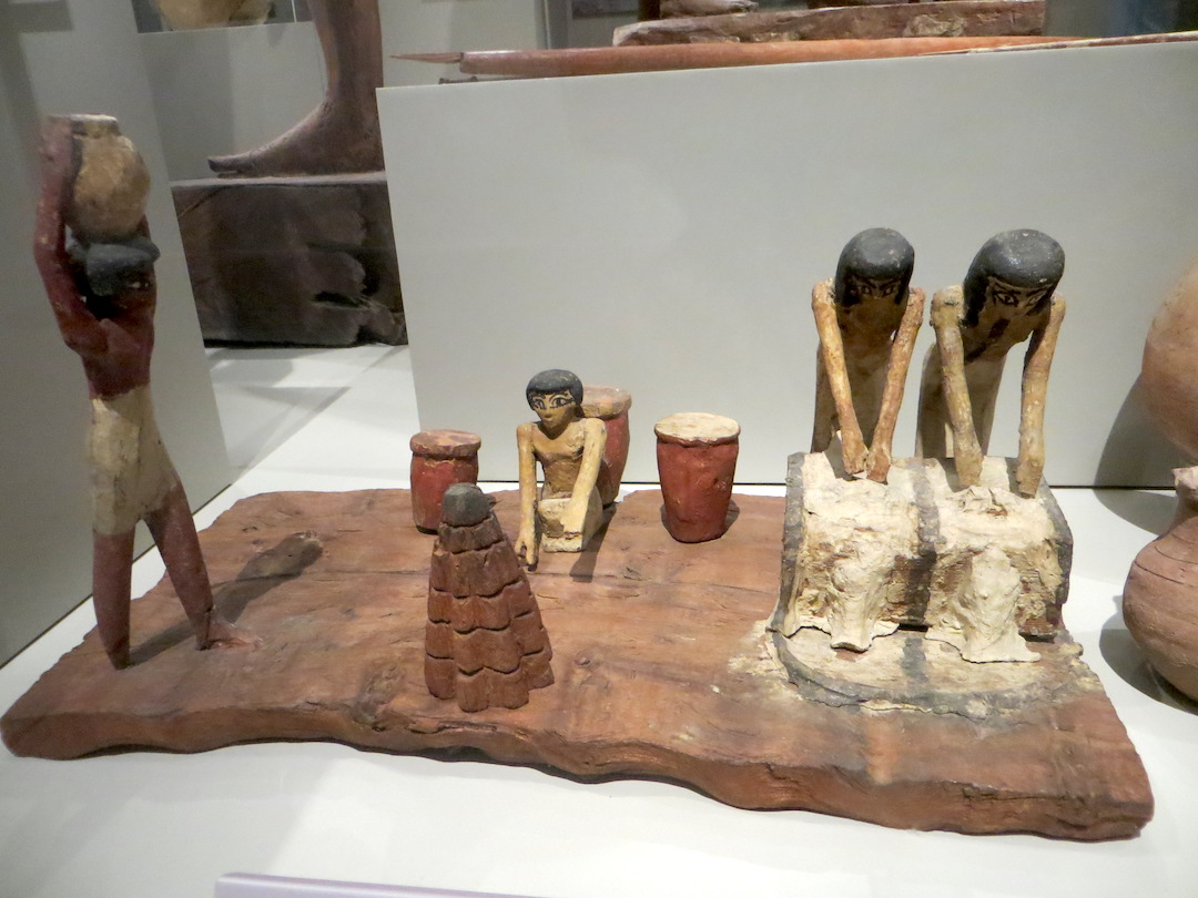 エジプト博物館 パンこね・パン作り職人像、イタリア トリノ_f0234936_824579.jpg