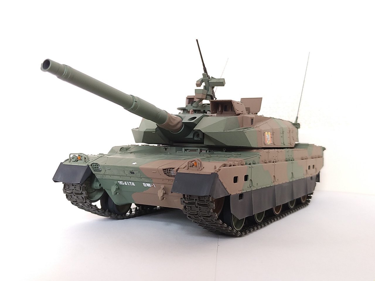 タミヤ 1 35 陸上自衛隊 10式戦車 燃やせないごみ研究所