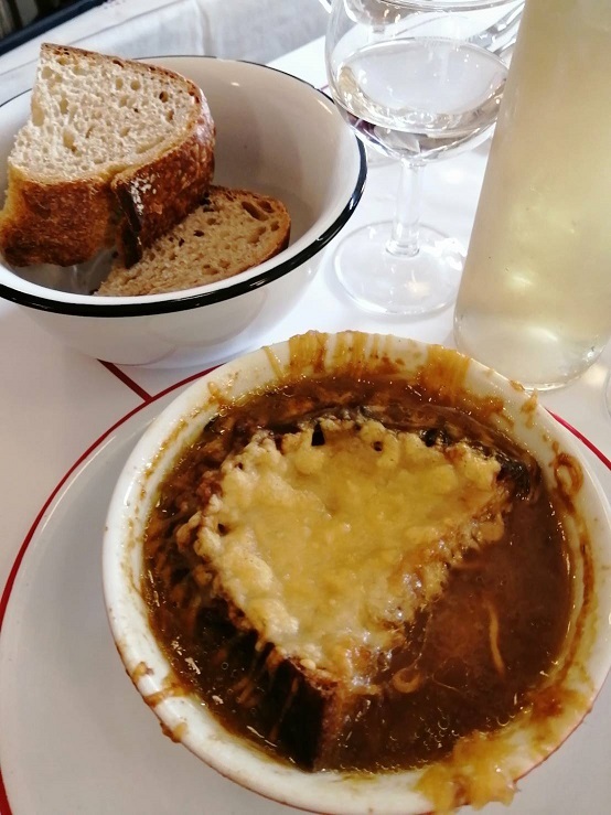 パリでおススメの大衆食堂 ブイヨン・ピガール_b0060363_15182758.jpg