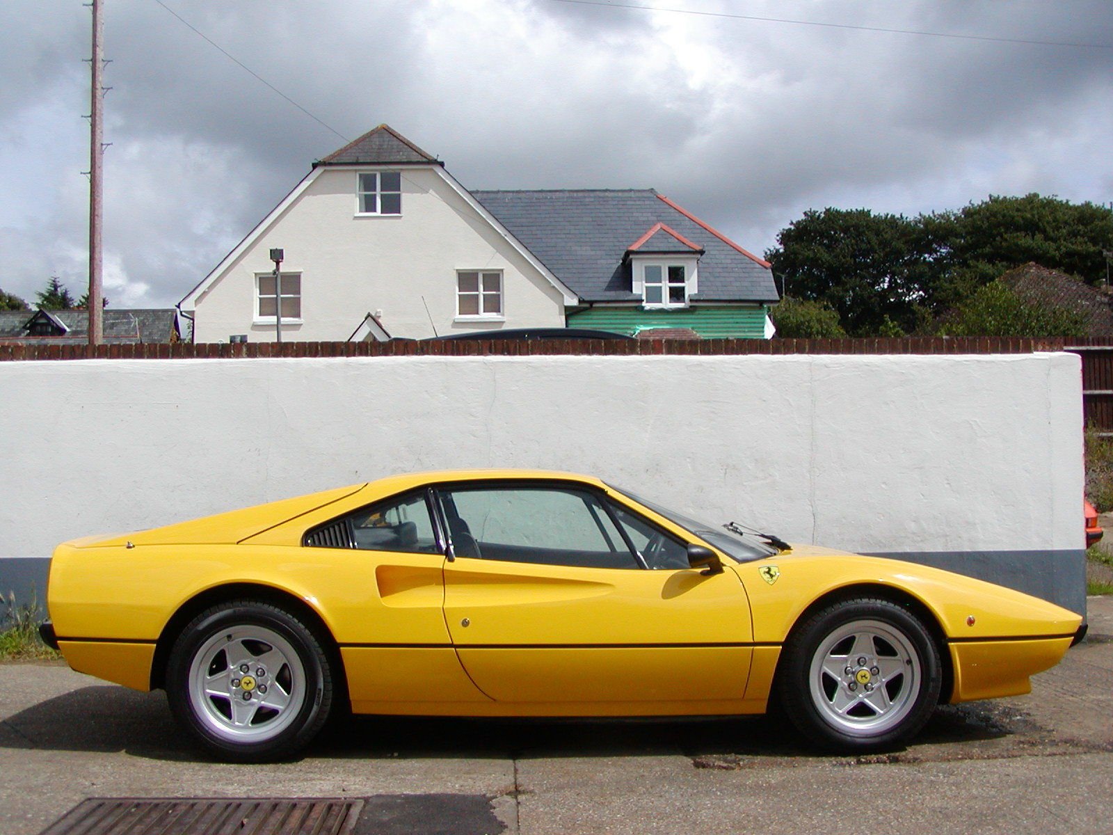 small Ferrari の造形の変化_a0129711_22424432.jpg