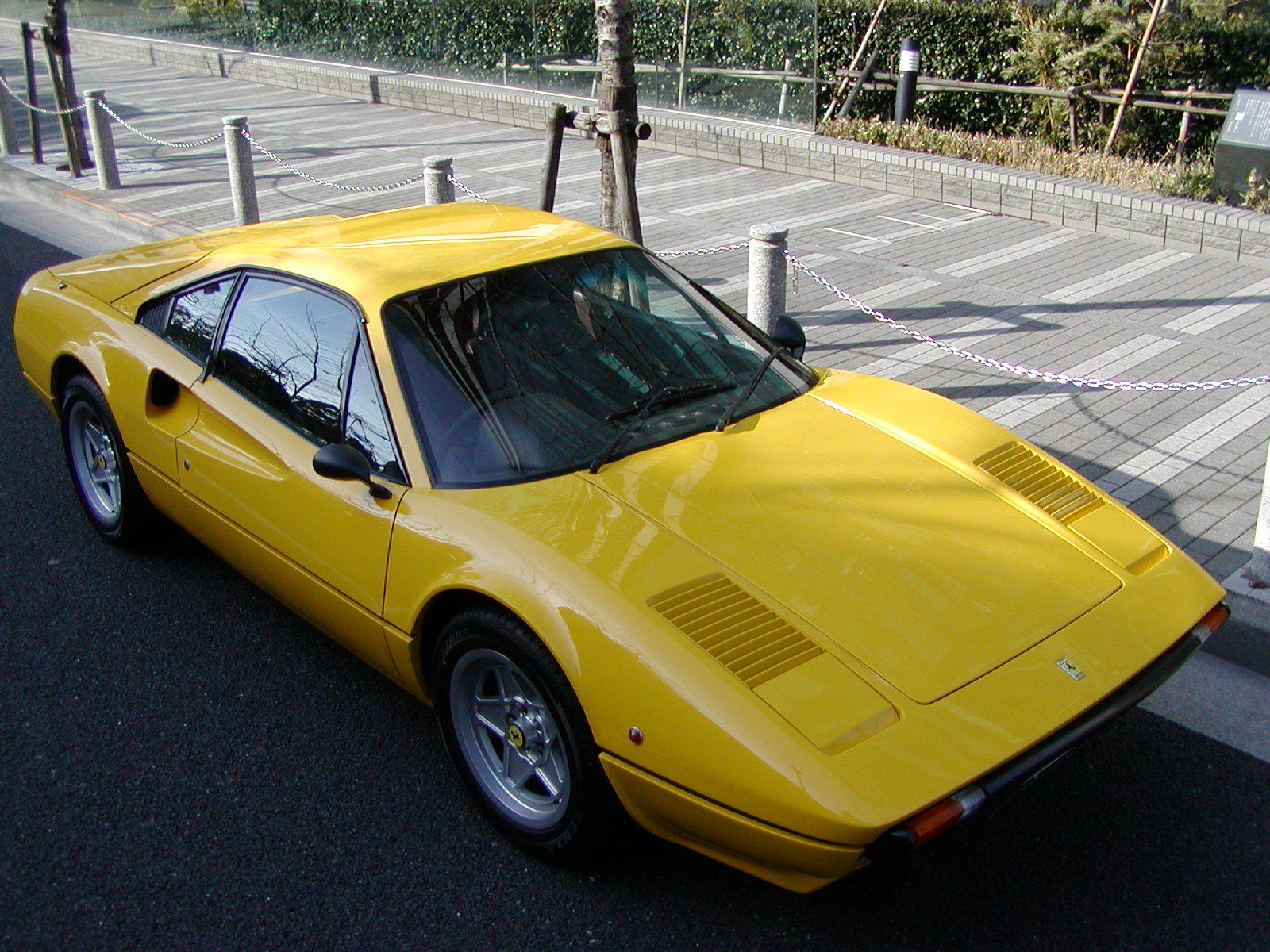 small Ferrari の造形の変化_a0129711_22583516.jpg