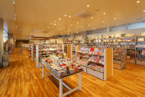 TSUTAYA BOOKSTORE 霧島 オープンしました!_d0174072_12162008.jpg