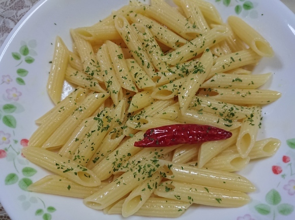 5/20夕飯 プレモル黒、キリン特製コーラサワー、シャウエッセンブリトー、残りオイルでペペロンチーノⅡ @自宅_b0042308_15173249.jpg