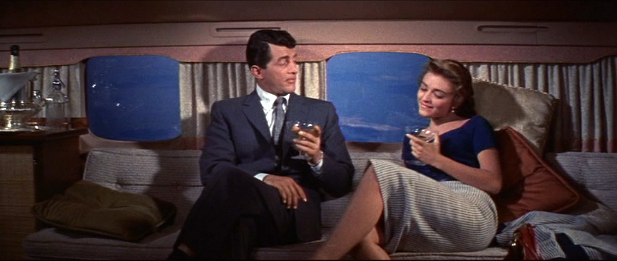アナ・マリア・アルバゲッティ(Anna Maria Alberghetti)「Ten Thousand Bedrooms」(1957)・・・④_e0042361_19384003.jpg