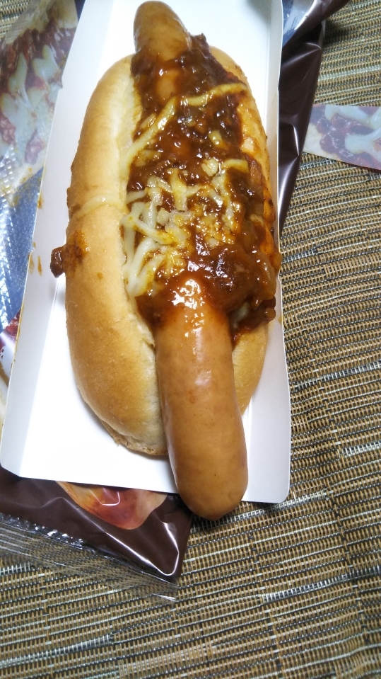 ローソン グードッグ ミート&チーズ_f0076001_21542578.jpg
