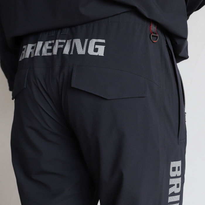 BRIEFING GOLFの新作!!超格好良いレインウェアとストレッチ BRIEFING GOLFの新作!!超格好良いレインウェアとストレッチ