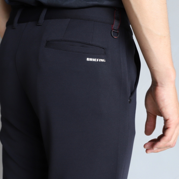 BRIEFING GOLFの新作!!超格好良いレインウェアとストレッチ