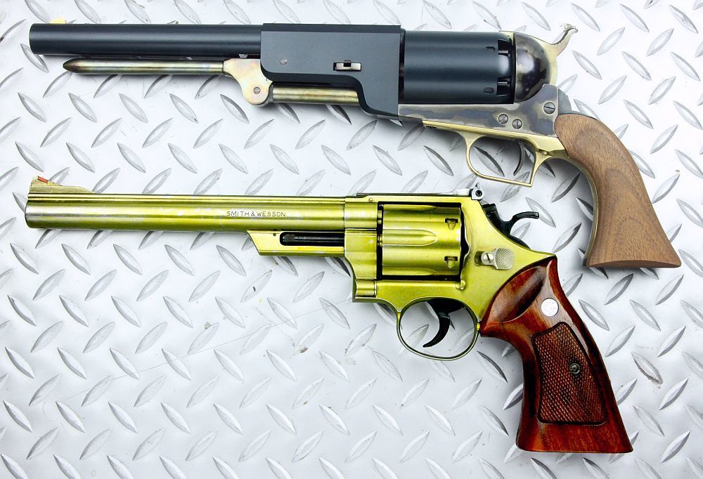 コルト M1847 ウォーカー用右利きレザーホルスター m No.745 コルト M1847 ウォーカー用右利きレザーホルスター m No.745 HWS