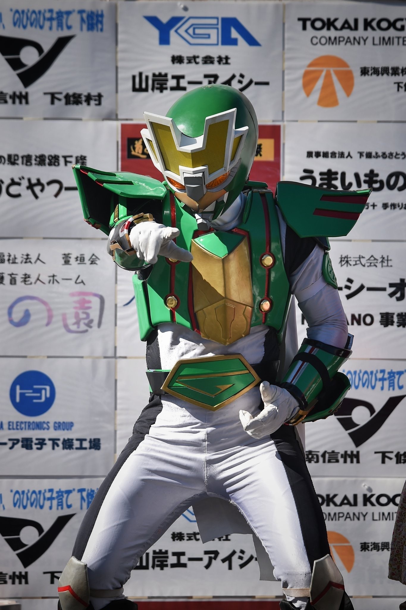 東京都八王子市と高尾山のご当地ヒーロー【転成合神ゲンキダーJ】んの巻_f0236990_03122583.jpg