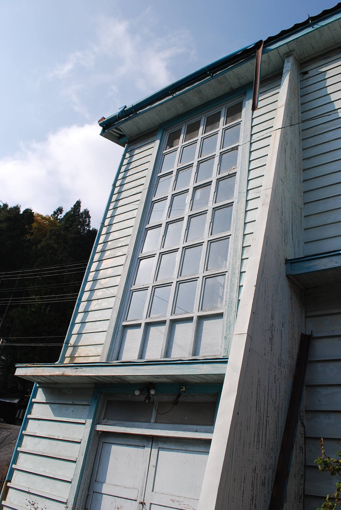 埼玉県秩父市の旧大滝村立小学校上中尾分校(建築家・山中節治作品研究)_f0142606_02402882.jpg