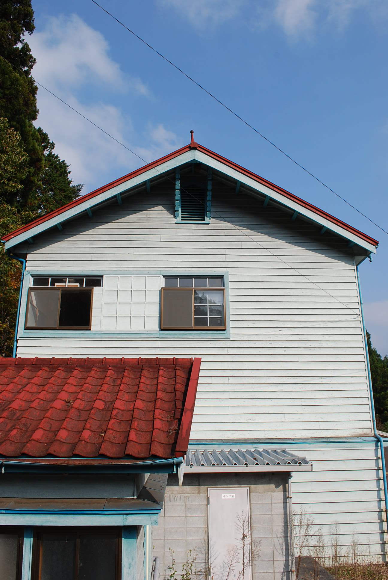 埼玉県秩父市の旧大滝村立小学校上中尾分校(建築家・山中節治作品研究)_f0142606_06523969.jpg