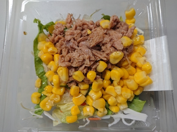 5/22夜勤飯  ミニストップ ざる蕎麦、ツナコーンサラダ_b0042308_01425899.jpg