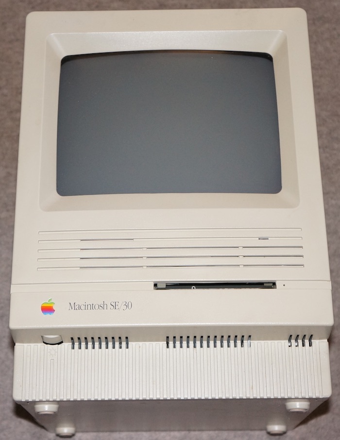 オークション購入Macintosh SE/30 アナログボードと電源の動作確認。^o ...