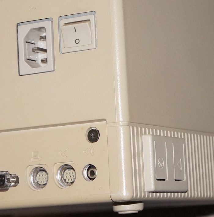 オークション購入Macintosh SE/30 アナログボードと電源の動作