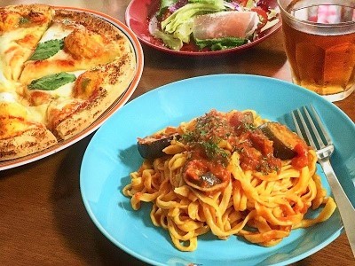 おやつのバナナカルダモンケーキとランチのマルゲリータ_f0231189_15021357.jpg