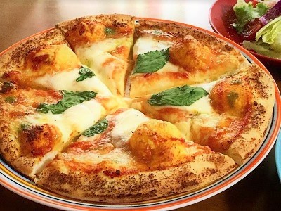 おやつのバナナカルダモンケーキとランチのマルゲリータ_f0231189_15021900.jpg