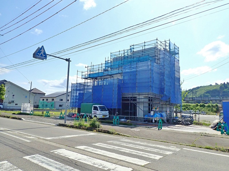 浦佐駅周辺はチョットした新築ブームです!_c0336902_18282207.jpg