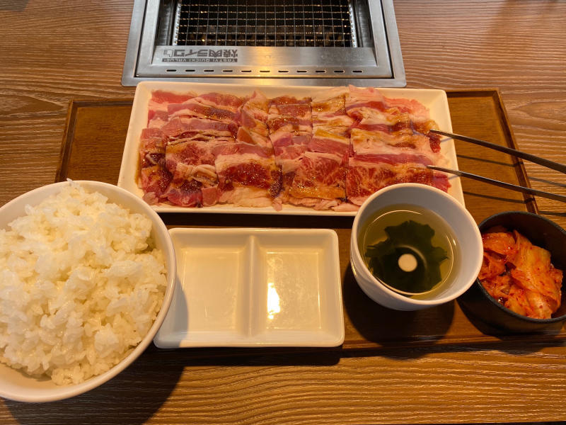 焼肉ライクでカルビ300gに大盛ご飯_a0359239_22122144.jpg