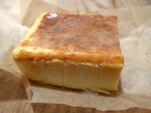 「Cheesecake HOLIC」のクリームチーズケーキ_f0232060_18393568.jpg