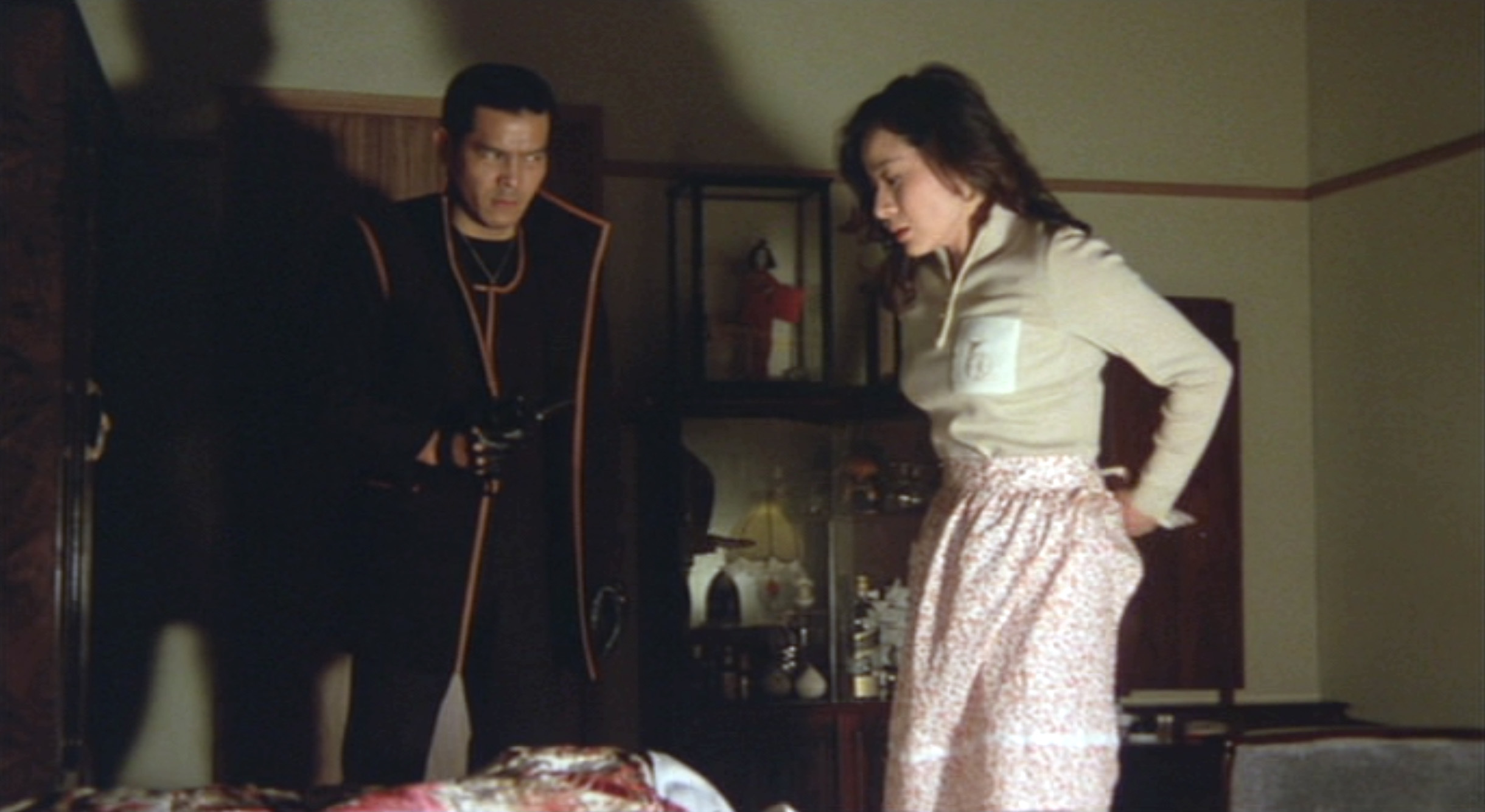 池玲子(Reiko Ike)「黄金の犬」(1979)《Part 1》_e0042361_20230688.jpg